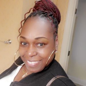 Meet your Posher, Carmellia